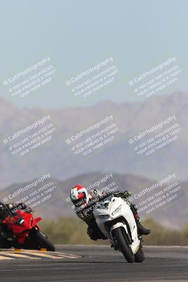 media/Oct-26-2025-Race Pace (Sun) [[c1447ca738]]/Non Verified (1st 20 Minutes of every Hour)/4-Turn 14 (1110am)/